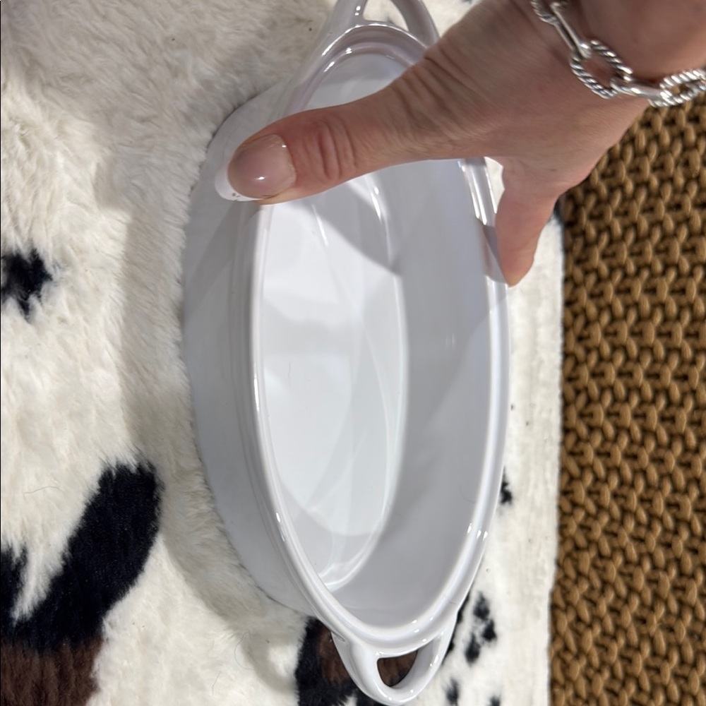 White Casserole Dish with Red Handle - Picture 4 of 6